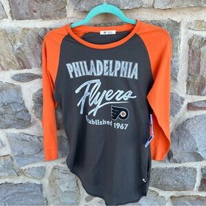 ‘47 Philadelphia Flyers Gray and Orange Long Sleeve Tee Size Medium